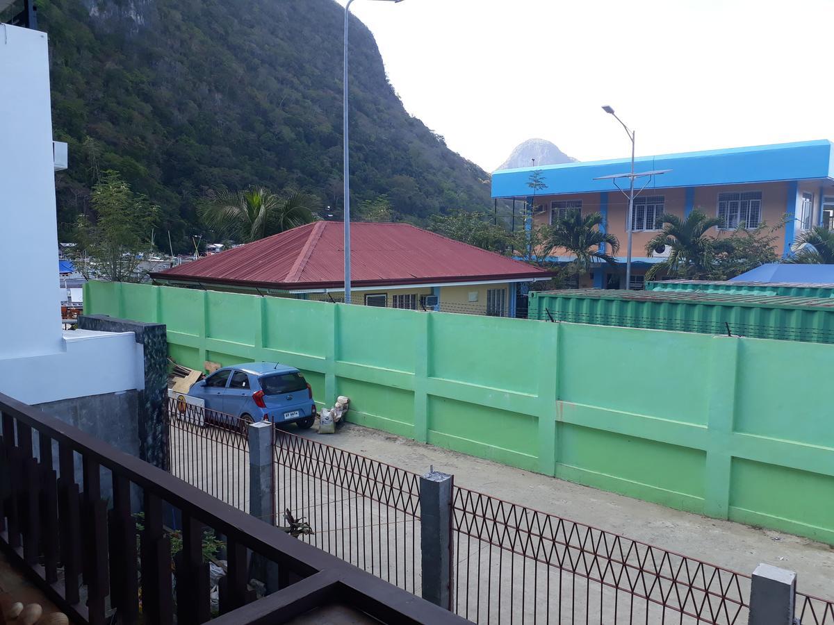 Adrian Travellers Inn El Nido Exterior foto